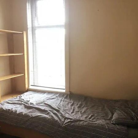 Single Room - Town & University Nearby, 24H Bus, Airport-Linked Manchester Eksteriør bilde