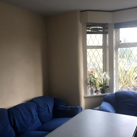 Single Room - Town & University Nearby, 24H Bus, Airport-Linked Manchester Eksteriør bilde