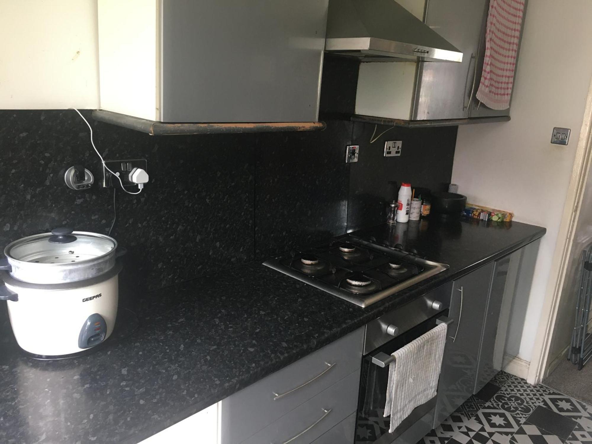 Single Room - Town & University Nearby, 24H Bus, Airport-Linked Manchester Eksteriør bilde