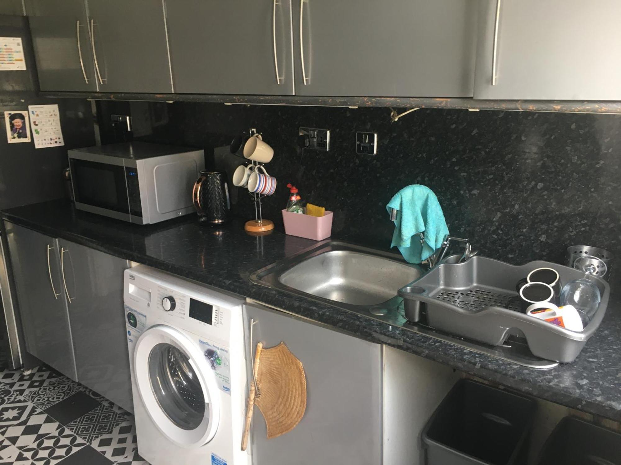 Single Room - Town & University Nearby, 24H Bus, Airport-Linked Manchester Eksteriør bilde